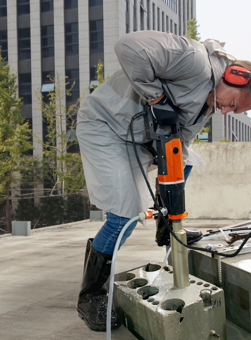 Diamant-Kernbohrgerät DKB-202/H-PRO für Nass- und Trockenbetrieb